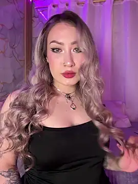 Lally Valencia   online show from 04-19-26, 06:47