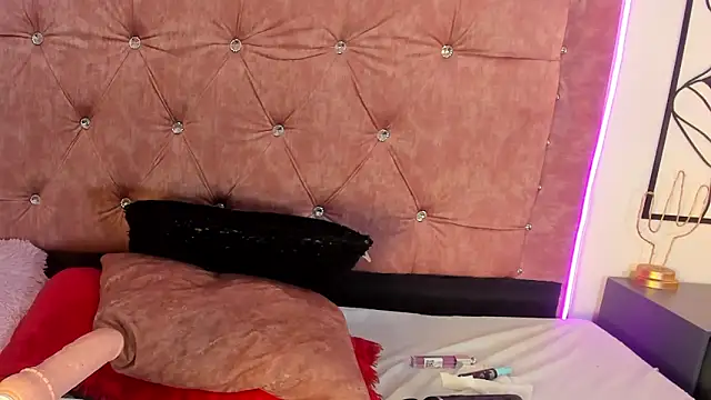 Violetta Ficher online show from 03-18-25, 05:12