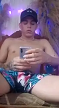 Snapshot of duquehotvoy chatting on 02-06-25, 07:51 duquehotvoy online show from 02-06-25, 07:51