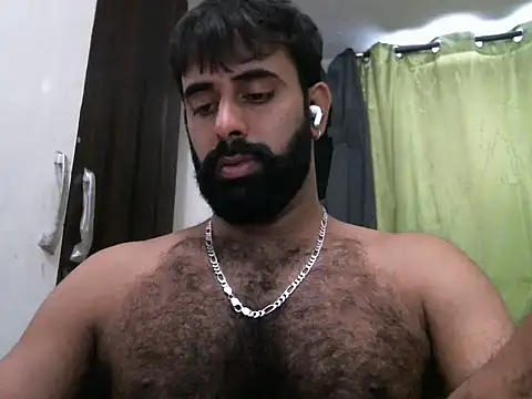 Snapshot of indianhairybull chatting on 10-17-25, 04:16 indianhairybull online show from 10-17-25, 04:16