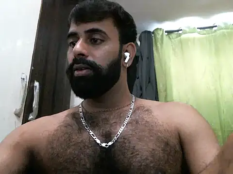 Snapshot of indianhairybull chatting on 10-06-25, 04:46 indianhairybull online show from 10-06-25, 04:46