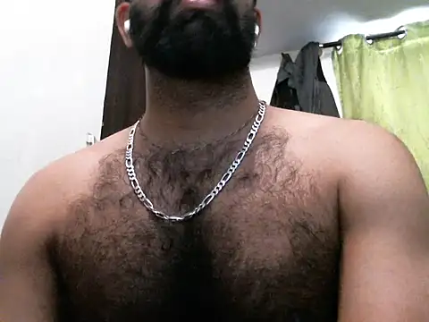 Snapshot of indianhairybull chatting on 09-21-25, 05:01 indianhairybull online show from 09-21-25, 05:01