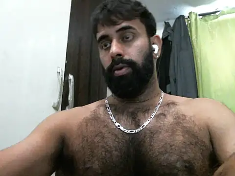 Snapshot of indianhairybull chatting on 09-27-25, 04:51 indianhairybull online show from 09-27-25, 04:51