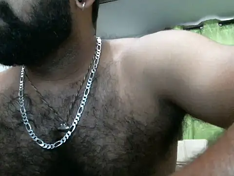 Snapshot of indianhairybull chatting on 03-04-25, 11:08 indianhairybull online show from 03-04-25, 11:08