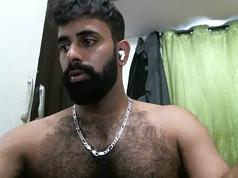 Snapshot of indianhairybull chatting on 10-25-25, 06:12 indianhairybull online show from 10-25-25, 06:12