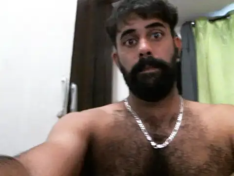 Snapshot of indianhairybull chatting on 02-05-25, 12:27 indianhairybull online show from 02-05-25, 12:27