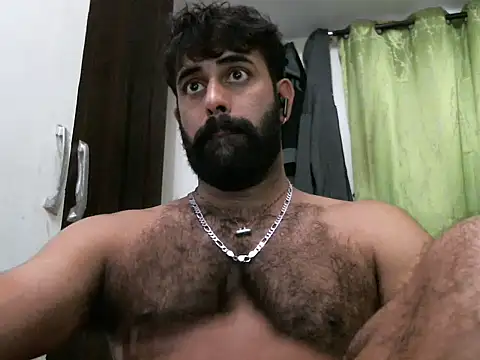 Snapshot of indianhairybull chatting on 03-17-25, 11:53 indianhairybull online show from 03-17-25, 11:53