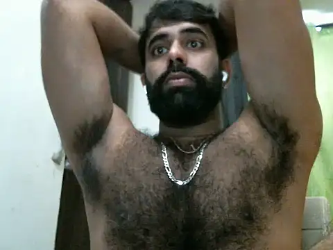 Snapshot of indianhairybull chatting on 10-07-25, 04:46 indianhairybull online show from 10-07-25, 04:46