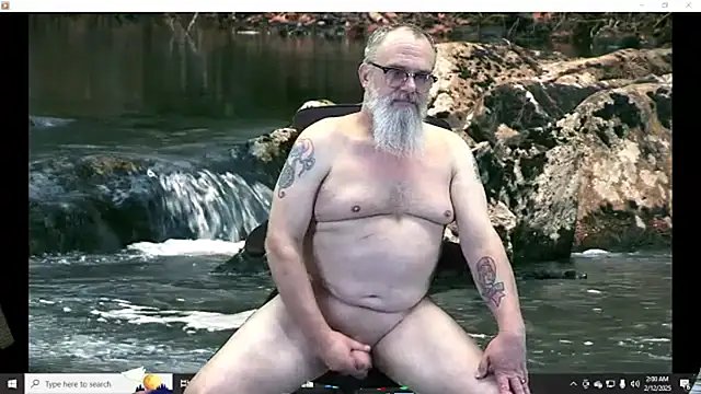 Snapshot of BigManCandy chatting on 02-12-25, 07:02 BigManCandy online show from 02-12-25, 07:02