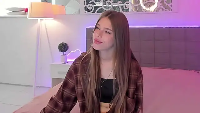 Snapshot of melissacrayzy chatting on 06-06-26, 05:23 melissacrayzy online show from 06-06-26, 05:23