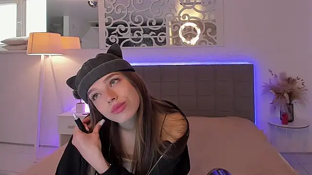 Snapshot of melissacrayzy chatting on 05-17-26, 05:18 melissacrayzy online show from 05-17-26, 05:18
