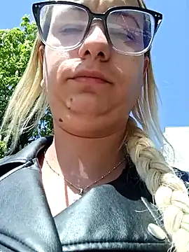Mia RainX online show from 04-30-26, 11:50