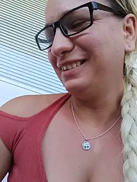 Snapshot of Mia_RainX chatting on 05-28-26, 11:49 Mia RainX online show from 05-28-26, 11:49