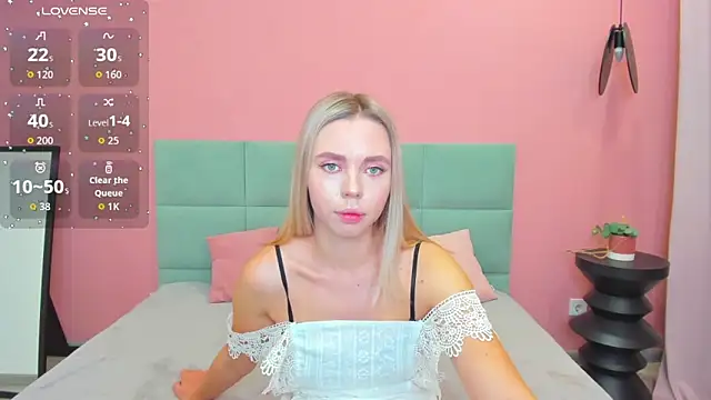 Snapshot of TessaAdorable chatting on 09-13-25, 01:27 TessaAdorable online show from 09-13-25, 01:27