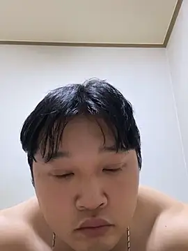 offwhite777 online show from 02-07-25, 02:04