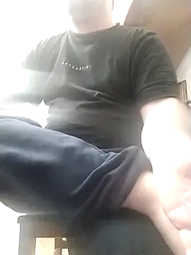 Snapshot of NAvoglia chatting on 03-01-25, 02:13 NAvoglia online show from 03-01-25, 02:13