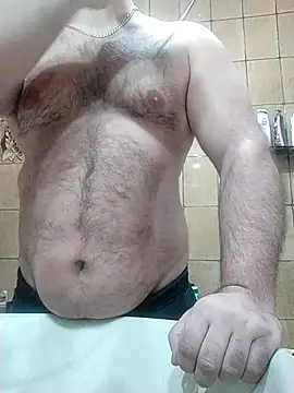Snapshot of NAvoglia chatting on 10-06-25, 12:28 NAvoglia online show from 10-06-25, 12:28