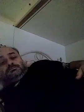 Snapshot of NAvoglia chatting on 10-05-25, 03:03 NAvoglia online show from 10-05-25, 03:03
