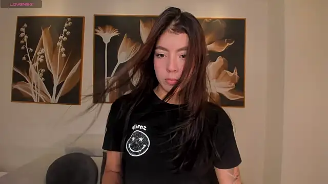 IsabellaKroft online show from 02-24-25, 06:47