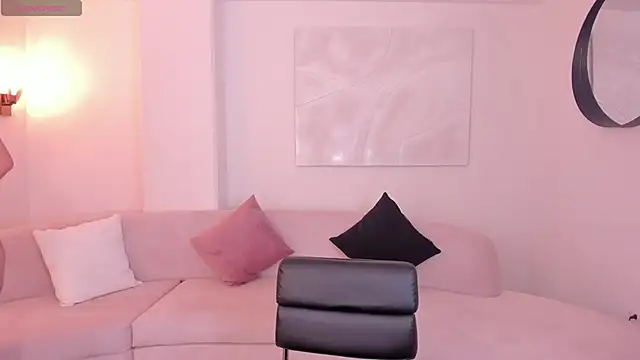 IsabellaKroft online show from 02-19-25, 06:54