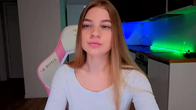 Enjoy everymoment  online show from 04-01-26, 08:50