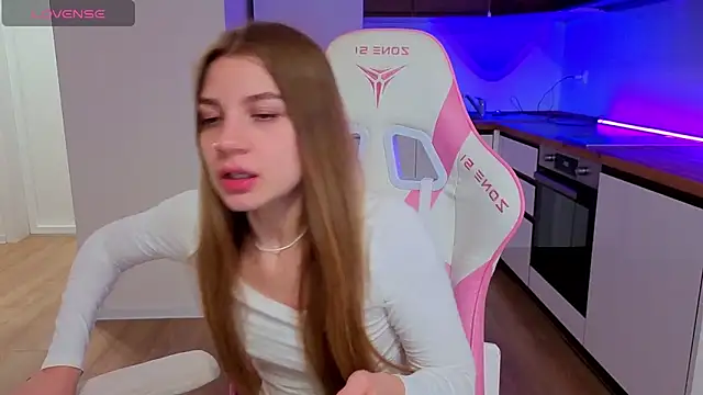 Enjoy everymoment  online show from 04-15-26, 04:00