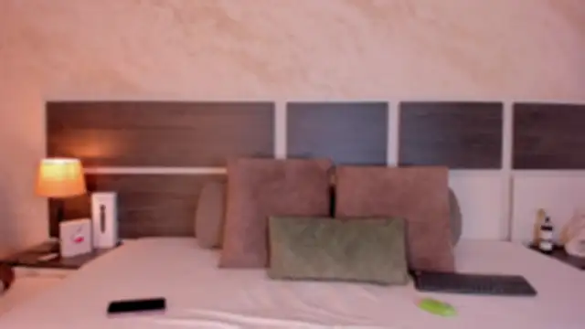 Alyssia Collins online show from 02-19-25, 03:27