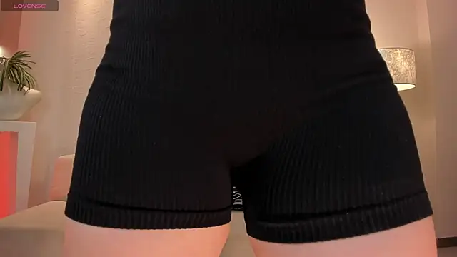 BeccaBaxter online show from 02-05-26, 12:01