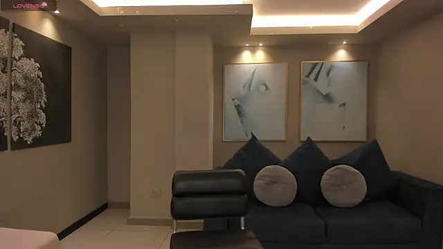 BeccaBaxter online show from 11-24-25, 08:31