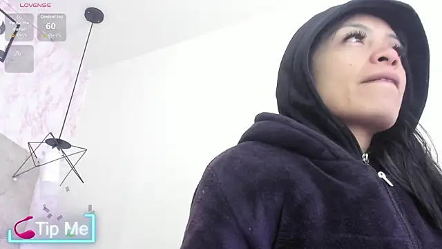 Snapshot of Raichell_ chatting on 06-07-26, 12:10 Raichell online show from 06-07-26, 12:10