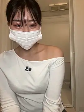 Rara  oo online show from 02-28-25, 07:15