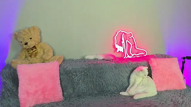 EvaBalmer online show from 10-14-25, 03:07