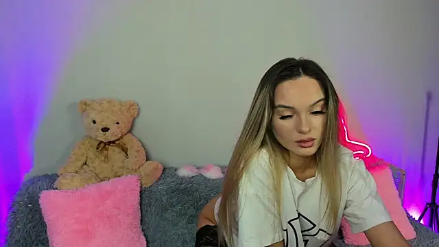 EvaBalmer online show from 10-19-25, 07:55