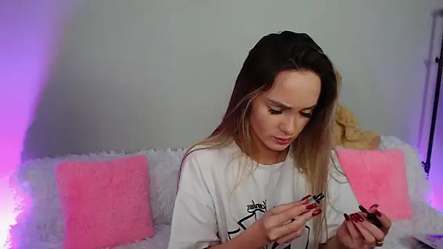 EvaBalmer online show from 09-21-25, 08:41