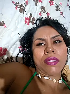 Snapshot of kyliebigboobs chatting on 02-28-26, 06:02 kyliebigboobs online show from 02-28-26, 06:02