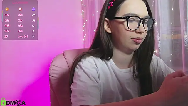 Snapshot of Arianahot777 chatting on 11-17-25, 08:02 Arianahot777 online show from 11-17-25, 08:02