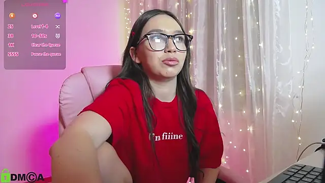 Snapshot of Arianahot777 chatting on 03-21-25, 12:51 Arianahot777 online show from 03-21-25, 12:51