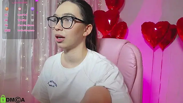 Snapshot of Arianahot777 chatting on 02-18-25, 10:25 Arianahot777 online show from 02-18-25, 10:25