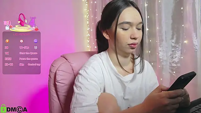 Snapshot of Arianahot777 chatting on 11-10-25, 12:26 Arianahot777 online show from 11-10-25, 12:26