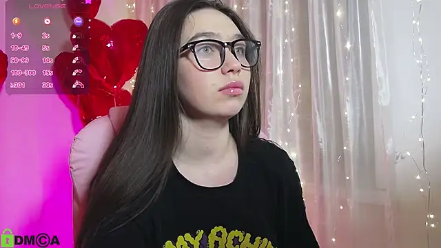 Snapshot of Arianahot777 chatting on 02-21-25, 02:17 Arianahot777 online show from 02-21-25, 02:17