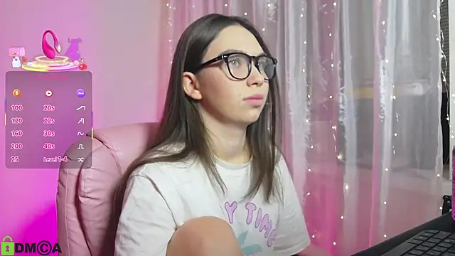 Snapshot of Arianahot777 chatting on 11-14-25, 02:32 Arianahot777 online show from 11-14-25, 02:32