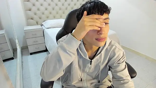 JhoanLeandro online show from 11-15-25, 05:00