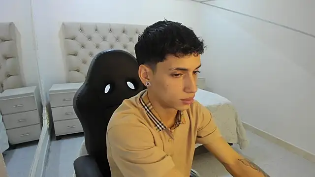 JhoanLeandro online show from 12-16-25, 05:00