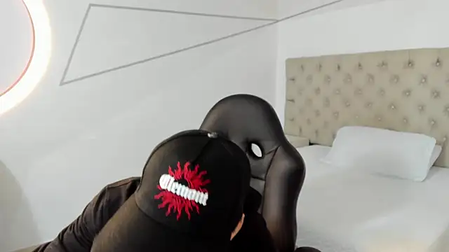 JhoanLeandro online show from 02-17-26, 04:10