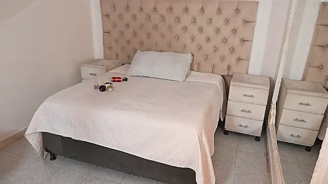 JhoanLeandro online show from 03-05-26, 04:09