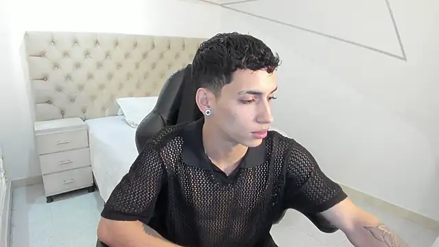 JhoanLeandro online show from 09-22-25, 06:08