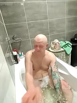 Snapshot of bouraktom6 chatting on 11-18-25, 09:51 bouraktom6 online show from 11-18-25, 09:51