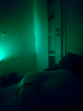 Snapshot of bouraktom6 chatting on 10-18-25, 04:36 bouraktom6 online show from 10-18-25, 04:36