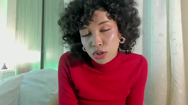 Snapshot of leahaltomm chatting on 03-02-25, 01:15 leahaltomm online show from 03-02-25, 01:15