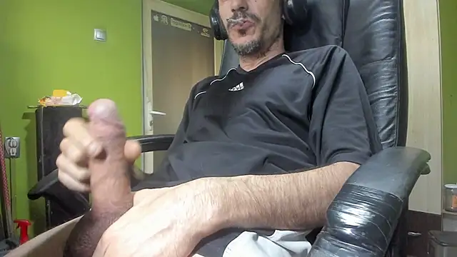 BigCumShoot online show from 04-15-26, 05:02